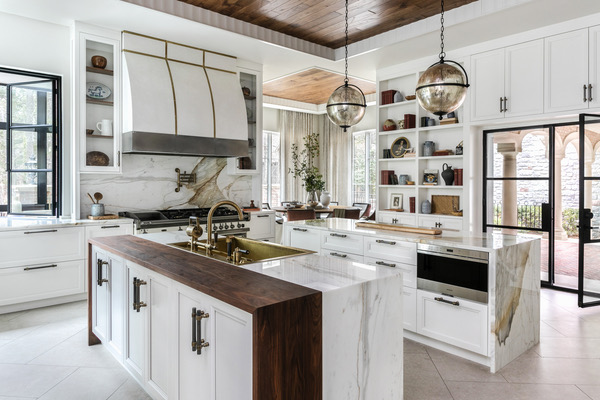 Atlanta Custom Lakeside Château