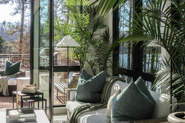 Custom Lakeside Château builders in Atlanta